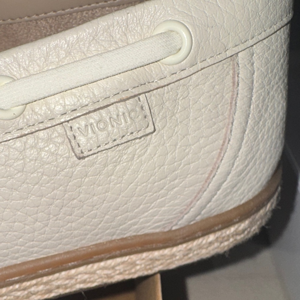 Vionic Cream Loafers - Picture 10 of 10